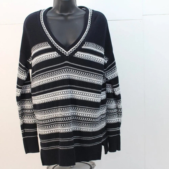 Vince Sweaters - VINCE Sweater 